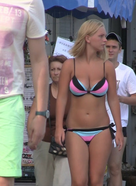 Hotties caught candid walking in bikinis