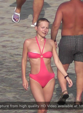 Candid beach full of the bikini girls