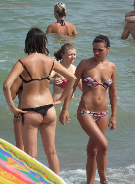 Candid beach girls in bikini