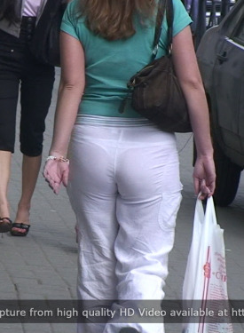 Sexy girls caught candid on the street