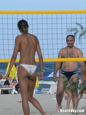29-volleyball-white-bikini-cameltoe-002