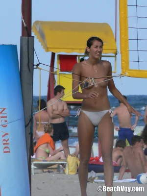 38-volleyball-white-bikini-cameltoe-011