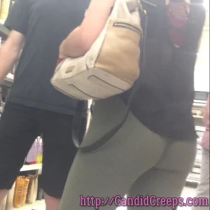 27-hungry-bum-in-leggings-04-vyjvunwh