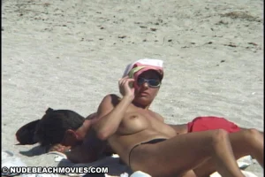 08-nude-girl-beach-movies-176